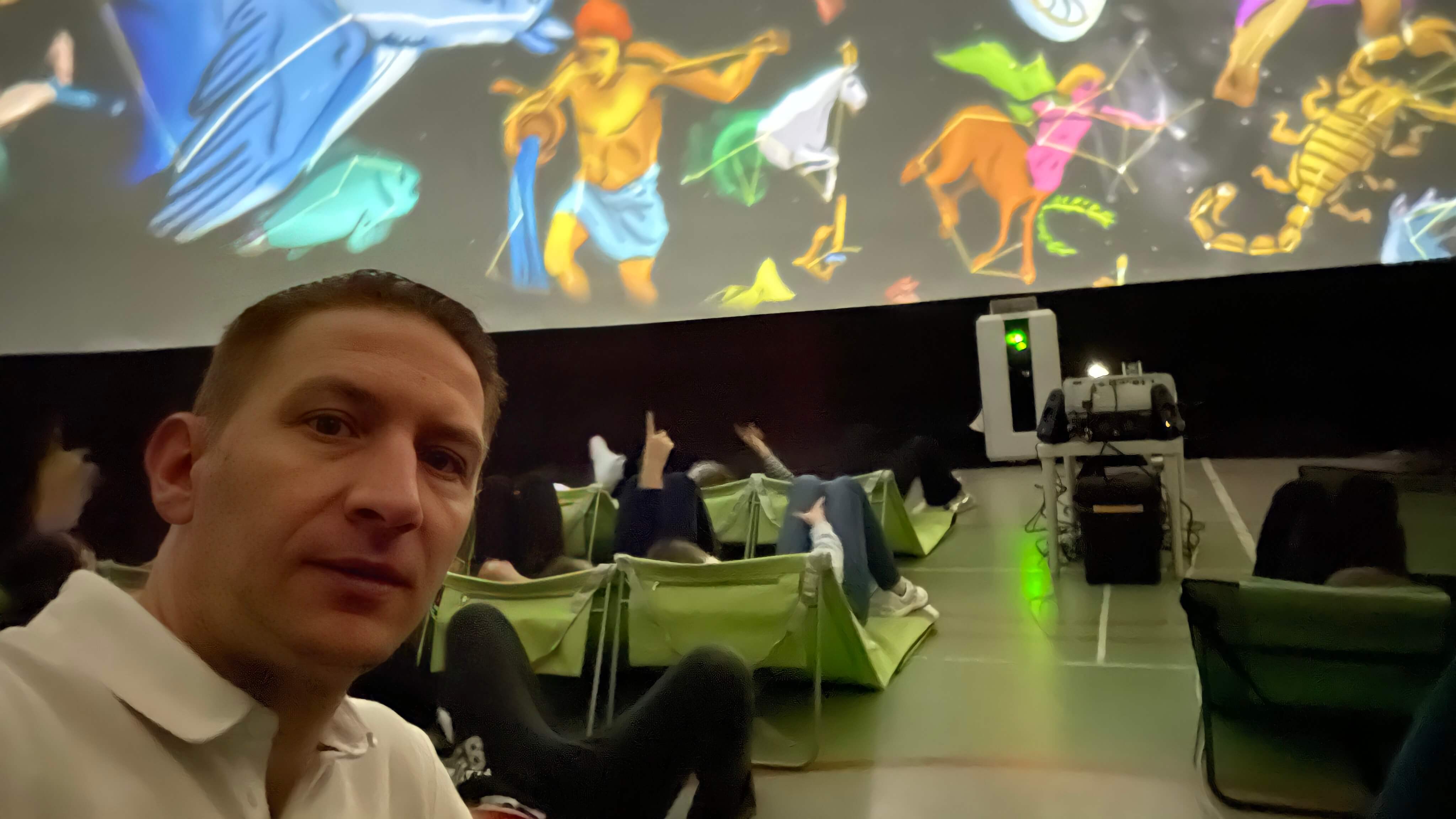 Orbitek Mobilne Planetarium na Eventy Plener Urodziny Imprezy Przenośne Obwoźne duza kopula gwiazdozbiory